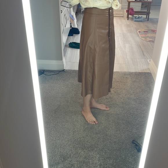 High waisted zara leather skirt - Picture 2 of 3